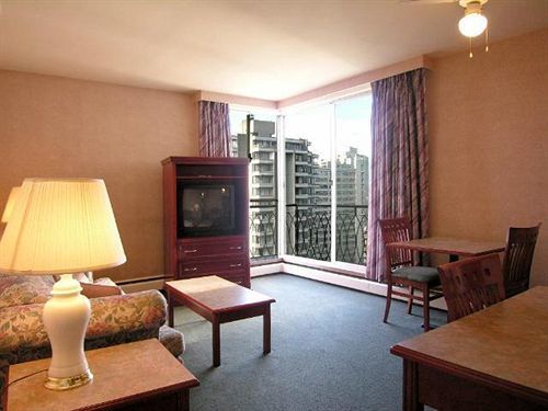 Tropicana Suite Hotel Ванкувър Екстериор снимка
