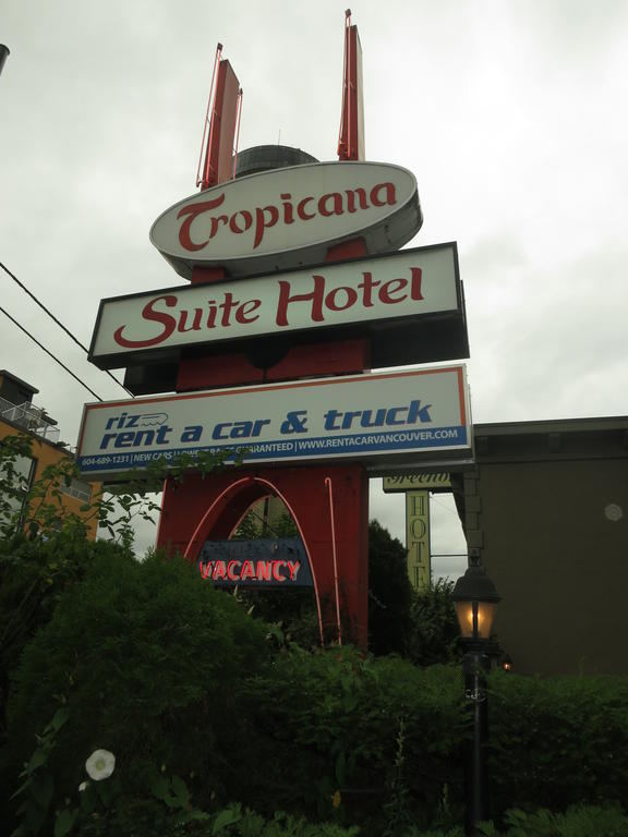 Tropicana Suite Hotel Ванкувър Екстериор снимка